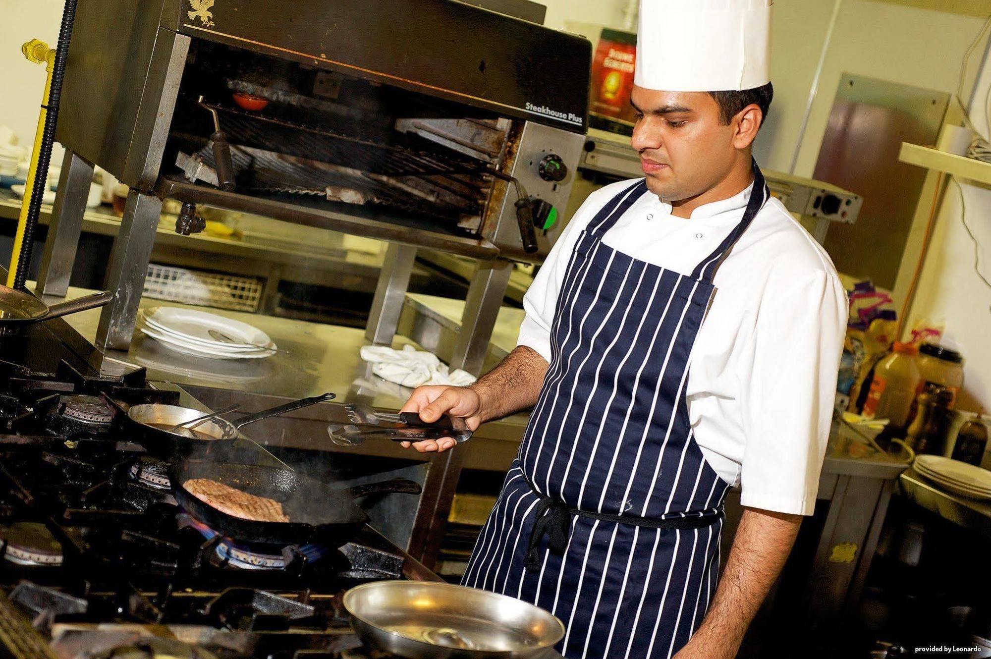 The Watermill Hotel, Sure Hotel Collection By Best Western Hemel Hempstead Restaurant photo